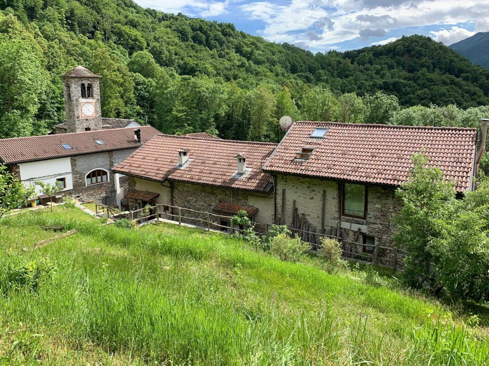 Affittacamere Montagne Verdi Varallo Extérieur photo